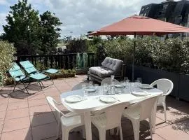 Cabourg, Appartement 3* en Bord de Mer, Accès Direct Plage, Parking - FR-1-487-371