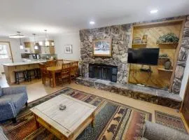 Claim Jumper Townhouse 01