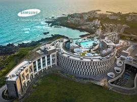 Shilla Stay Plus Iho Tewoo Ocean Front、済州市のホテル