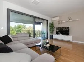 Green view apartment