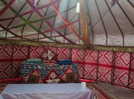 Кольсайские озера, Юрта гостиницы Айару, luxury tent in Kurmenty