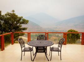 Zhingkham Resort, hotel v destinaci Punakha