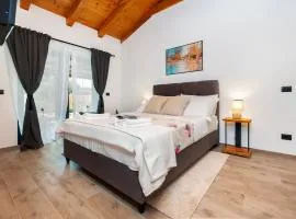 Holiday House with jacuzzi and sauna