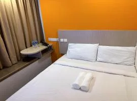 Philip Hotel Balestier