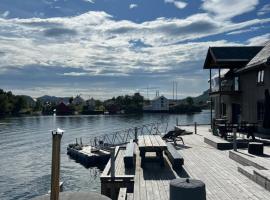 Amund&oslash;ya Penthouse: Kristiansund şehrinde bir spa k&uuml;vetli otel