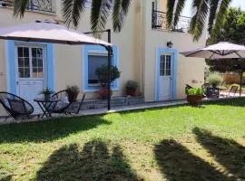 Anastasia's Garden - Yellow Apartment