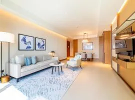 Luxe 3-BR in Address Dubai Opera with Full Burj View