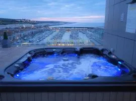 Unique Sea View Penthouse with Hot Tub