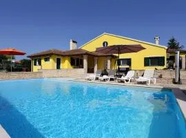 Villa Ana with large pool