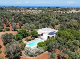 Villa Capperi - Pool and Relax, hotel a Specchiolla