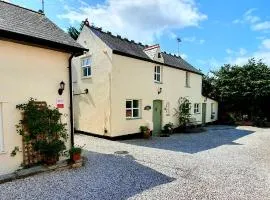 Vale View Cottages -The Coach House, Great location in Prestatyn!