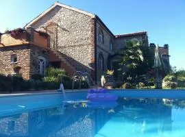 Ferienvilla Lucia mit Pool und eigenem Tennisplatz