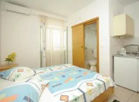 White Hill Studio-Apartments