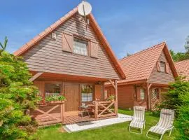 Lovely Home In Dabki, Bobolin With Wifi