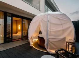Downtown Scandinavian Igloo with Jacuzzi&Garden