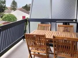 Lovely T2 with garden by the sea