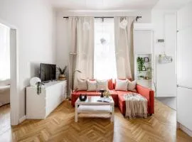 Dream Stay in Budapest-Steps to Buda Eye & Fashion Street