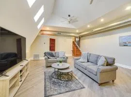 Walk to Dtwn and Waterfront Roomy Troy Apt
