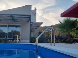 Villa Loni Trogir Marina with great pool and jacuzzi - 3 e-bike free, Hotel in Marina