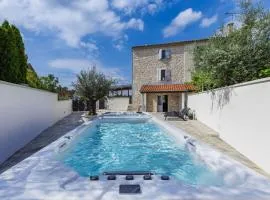 Holiday Home Villa Lucky by Interhome