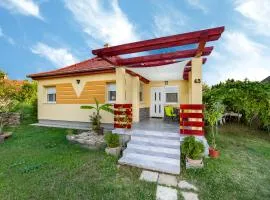 Holiday Home Violette by Interhome