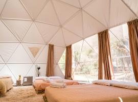 Glamping Miraflores, hotel v destinaci Vicuña