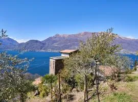 Holiday Home Oro del Lario by Interhome