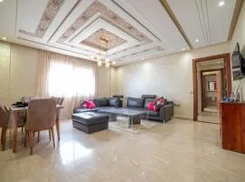 Luxury Seafront Apartment 101sqm with 2 Bedrooms and Wi-Fi Unlimited