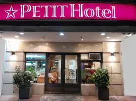 Hotel Petit
