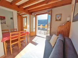 La Tanière, T2 duplex, centre Luchon, 4 personnes, wifi, 3ème étage