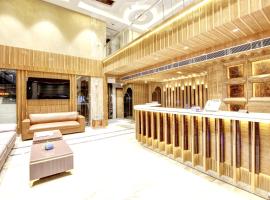Hotel Krishna Plaza -Near Connaught Place and New Delhi Railway Station BY M S Hospitality, hotel i New Delhi