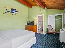Oceanfront Inn, Inlet View Room, King Bed, #14, hotel poblíž Vero Beach Municipal Airport - VRB, Fort Pierce