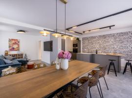 Rosemary 4M, Hotel in Ražanj