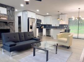 Cozy Contemporary Bungalow, bungalow en Decatur