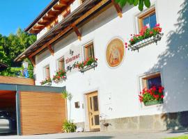 Alp-Hof Apartments, hotel i Stanga