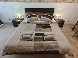 pied-à-terre 13
