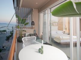 Infinity Blue next to the sea โรงแรมในกาลามาตา