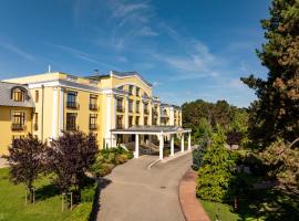 Hotel Golden Palace, hotel v destinácii Göd