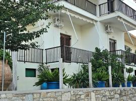 Pension Dimitra, hotel v destinaci Votsi