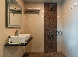 Westview, Hotel in Vapi