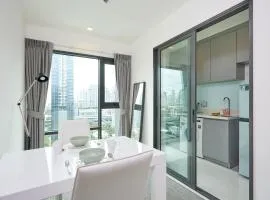 5mins walk to BTS Thonglor, easy access 1 bedroom