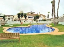 Chalet adosado en RIOMAR-3, urbanización residencial privada
