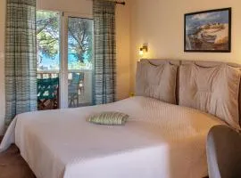 Elenas Beach Studios