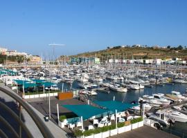 Apartamentos Costa de Ouro T2-Marina de Albufeira, hotel di Páteo
