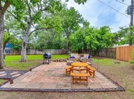 8 Mi to Stockyards: Ft Worth Home w/ Full Kit