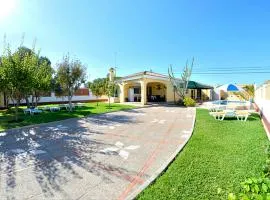 Villa Pepa Madame Mode con Piscina