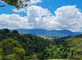 Casa de Campo aconchegante, com lareira interna