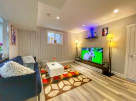 Shared queen bdrm near downtown - not entire place, casa de campo em Calgary