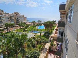Apartamento primera linea de Playa Climatizado Internet, khách sạn ở Retamar