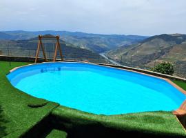 Riba Loivos Village - Casa C - T3, hotel in Casal de Loivos